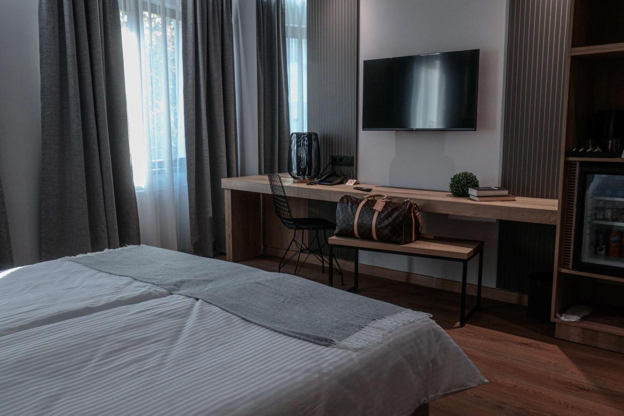 Best Western Plus Lozenetz Hotel Sofia Esterno foto